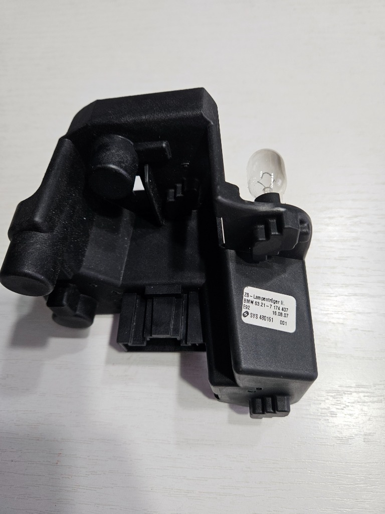 ВКЛАДКА ФАРИ ЗАДНЬОЇ ЛІВИЙ BMW E92 63217174407, 7174407 