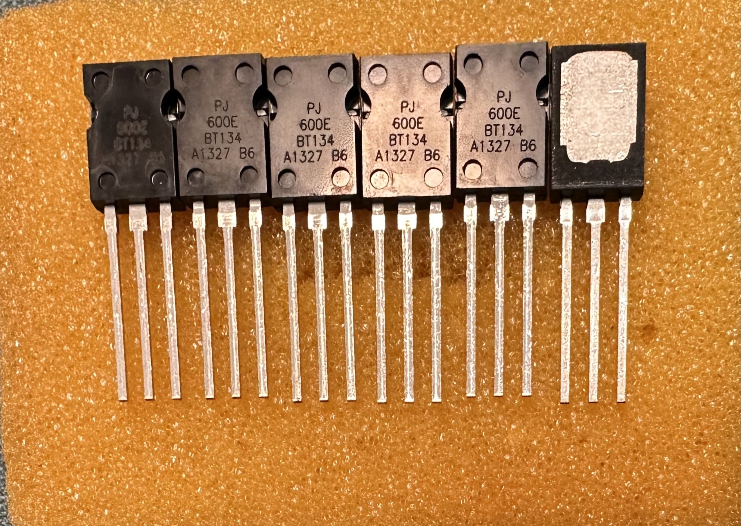 Triak BT134 600E10szt | Łódź | Kup teraz na Allegro Lokalnie