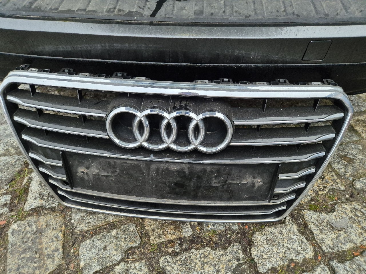РЕШІТКА AUDI A7 4G8853651 