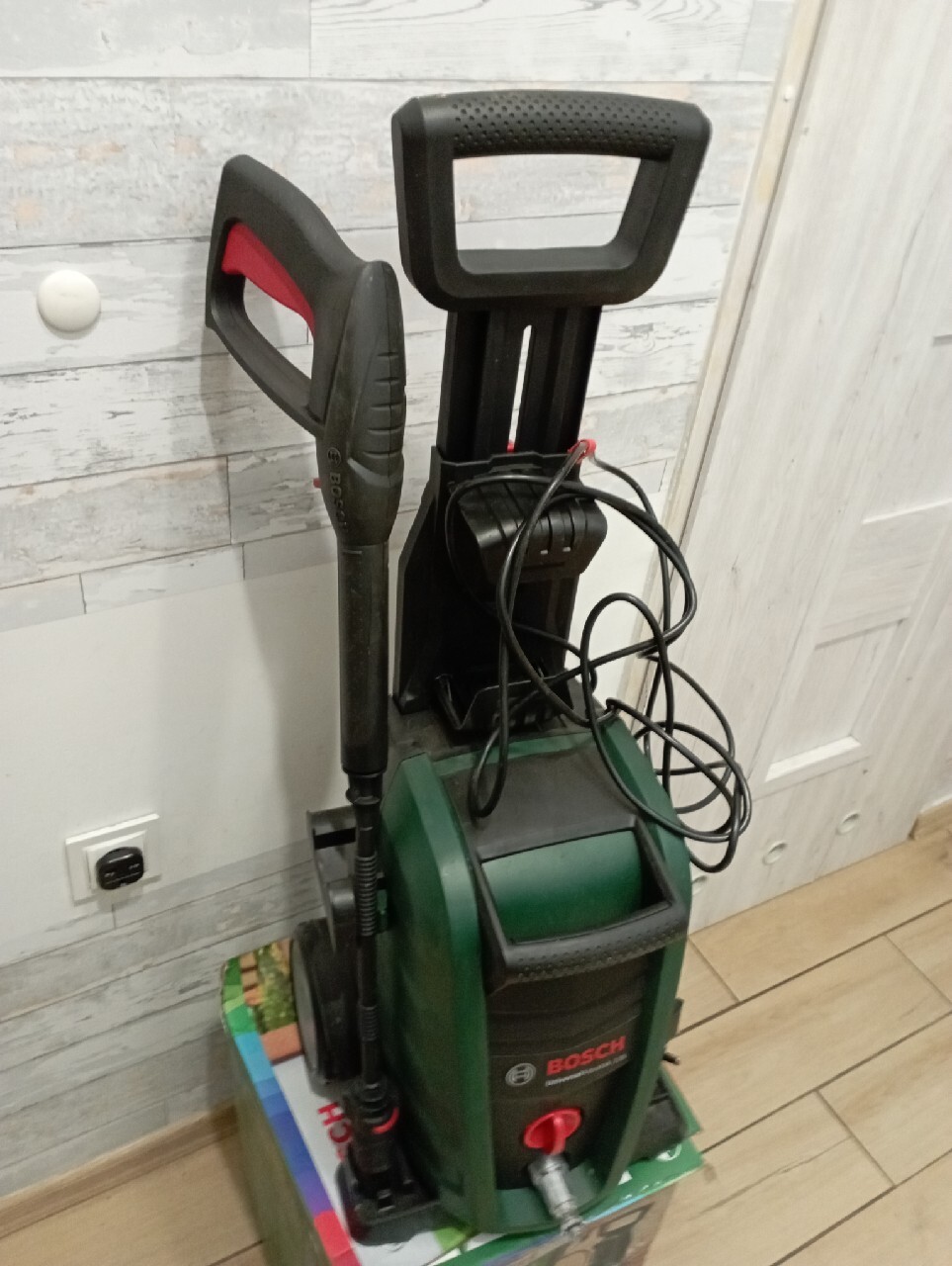 Myjka ciśnieniowa Bosch Universal aquatak 135 | Barlinek | Licytacja na ...