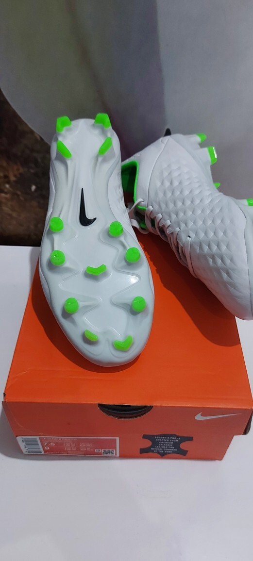 nike tiempo legend pro 8