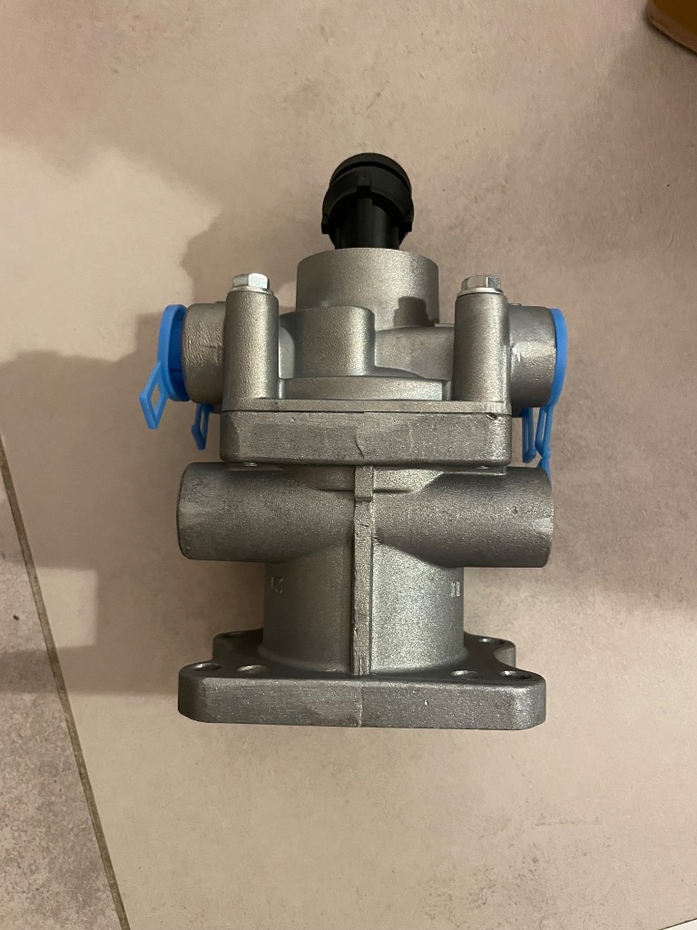 ГОЛОВНИЙ КЛАПАН ГАЛЬМА MB4694 KR.01.056 