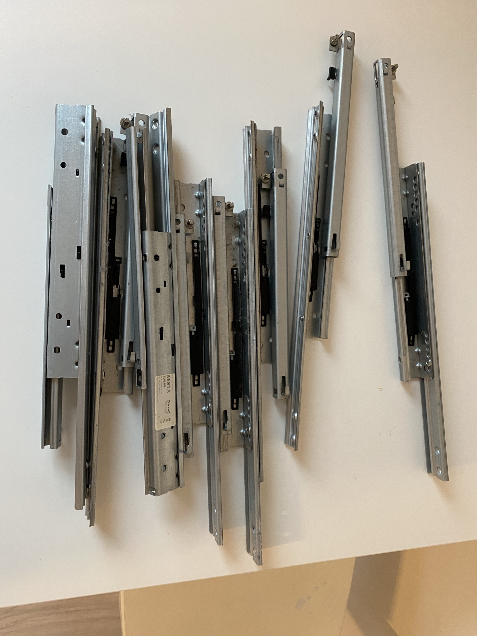 Zawiasy prowadnice ikea besta 1733 z demontażu. Wrocław Kup teraz