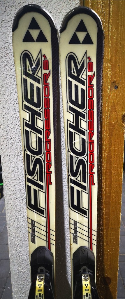 ◆ スキー FISCHER RC4 PROGRESSOR 165 cm スキー板