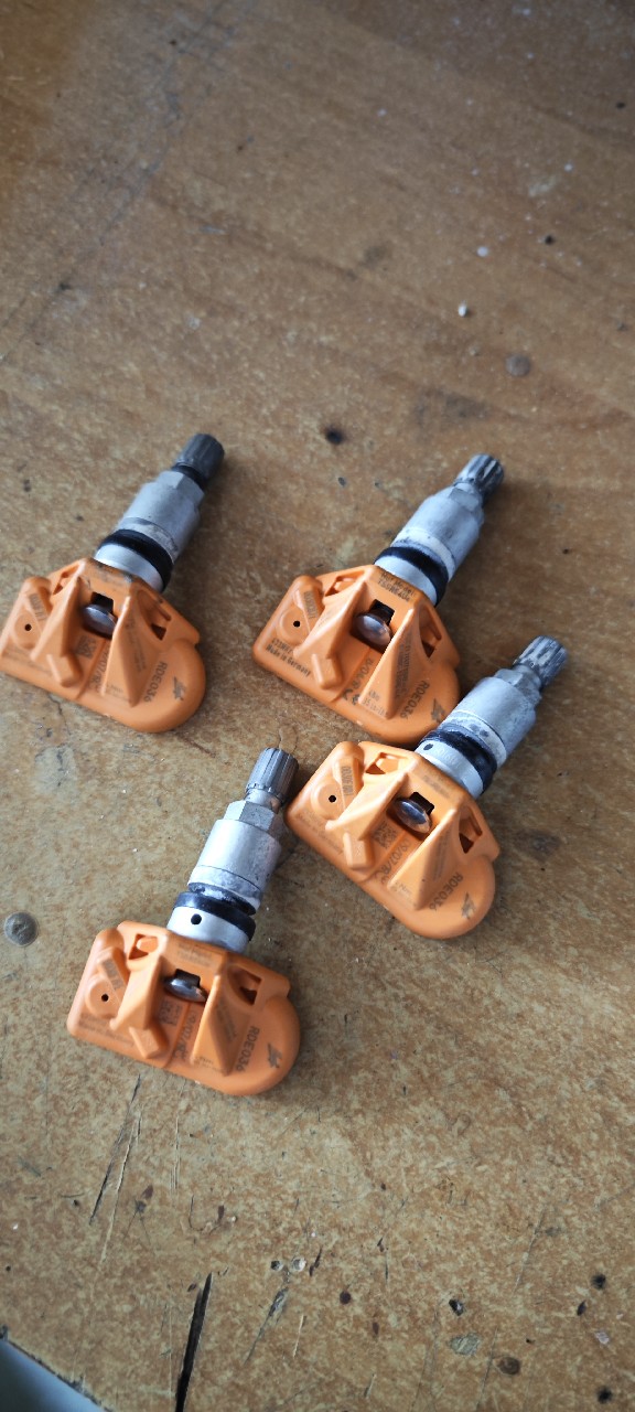 КОМПЛЕКТ ДАТЧИКІВ ТИСКУ TPMS MERCEDES FIAT ALFA HUF RDE036 