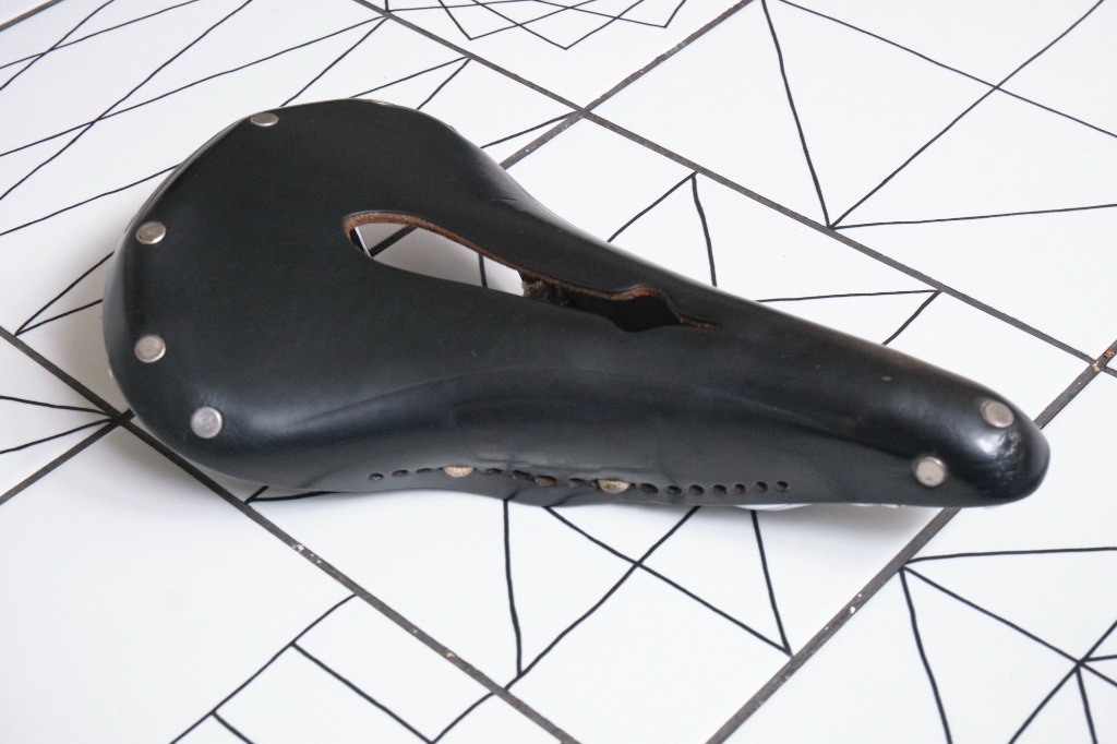 brooks b17 alternative