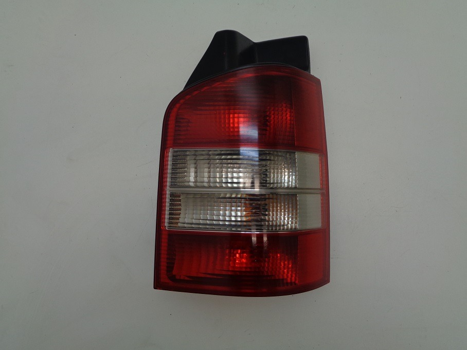 ФАРА ЗАД ПРАВА КРИШКА БАГАЖНИКА VW T5 MULTIVAN CARAVELLE 7H5945096F 