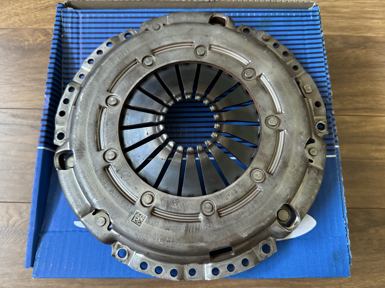 ЗАТИСКАЧ ЗЧЕПЛЕННЯ SACHS 043082001693 228MM 1.6/2.0 TDI 110KM 3000970069 