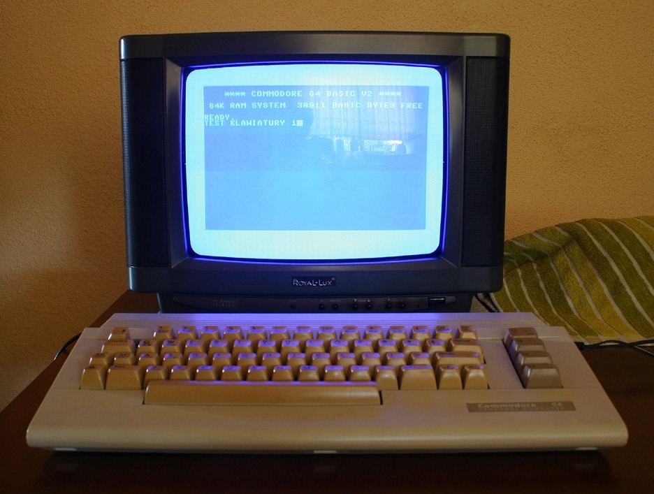 COMMODORE C64 Langarmshirt - Retro Gaming Shirt | Stone Washed Grunge Effect