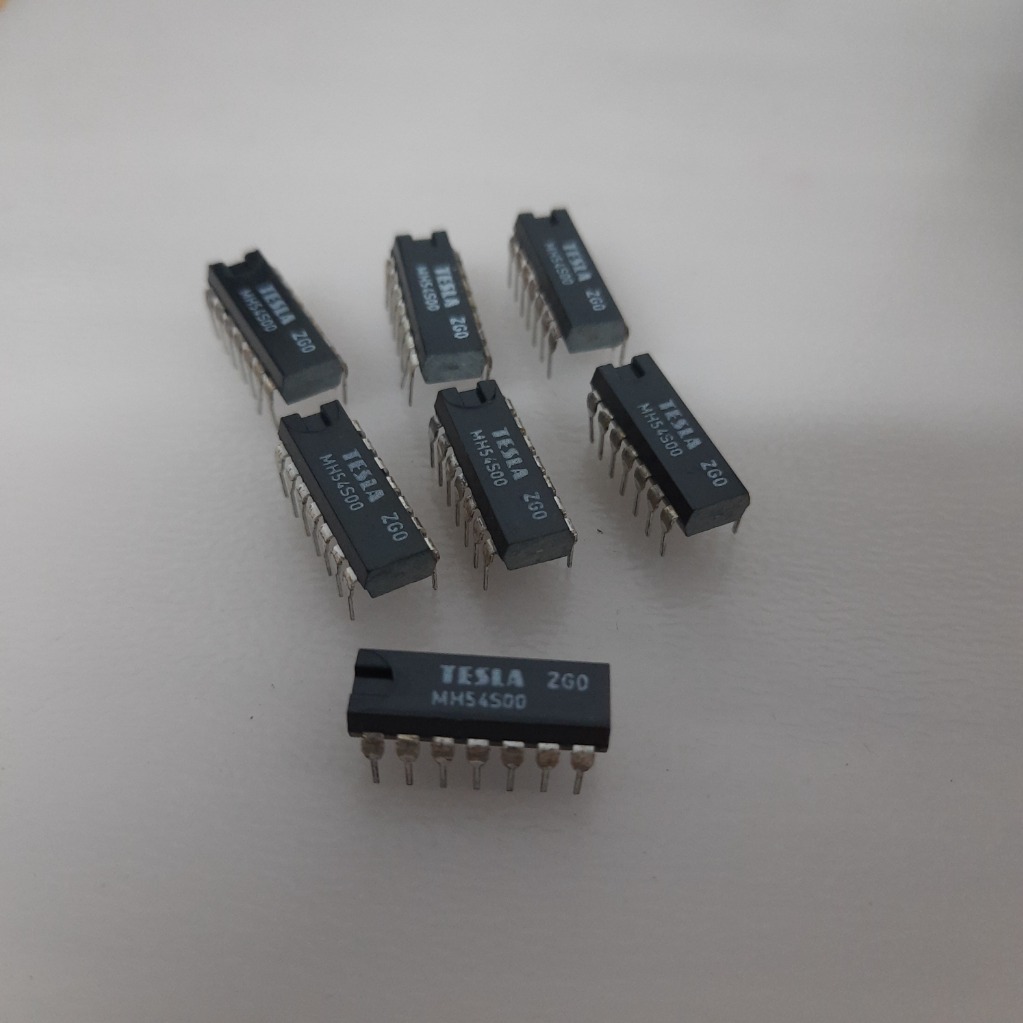 Układ scalony MH54S00 TESLA ( UCY7400 Unitra CEMI) | Czachówek | Kup ...