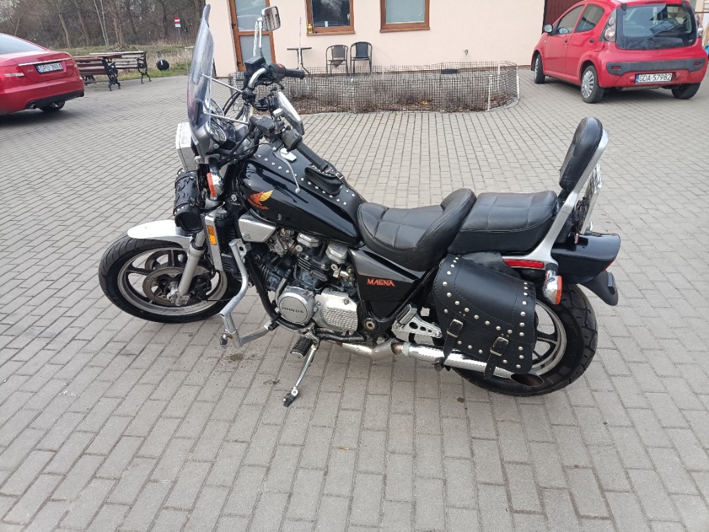 Honda vf 2024 700 magna