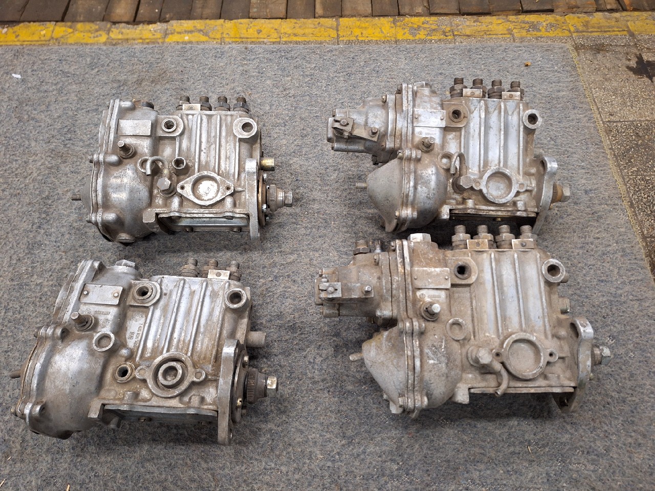 НАСОС ПАЛИВНА BOSCH MERC 55C320 50B320 50C320 