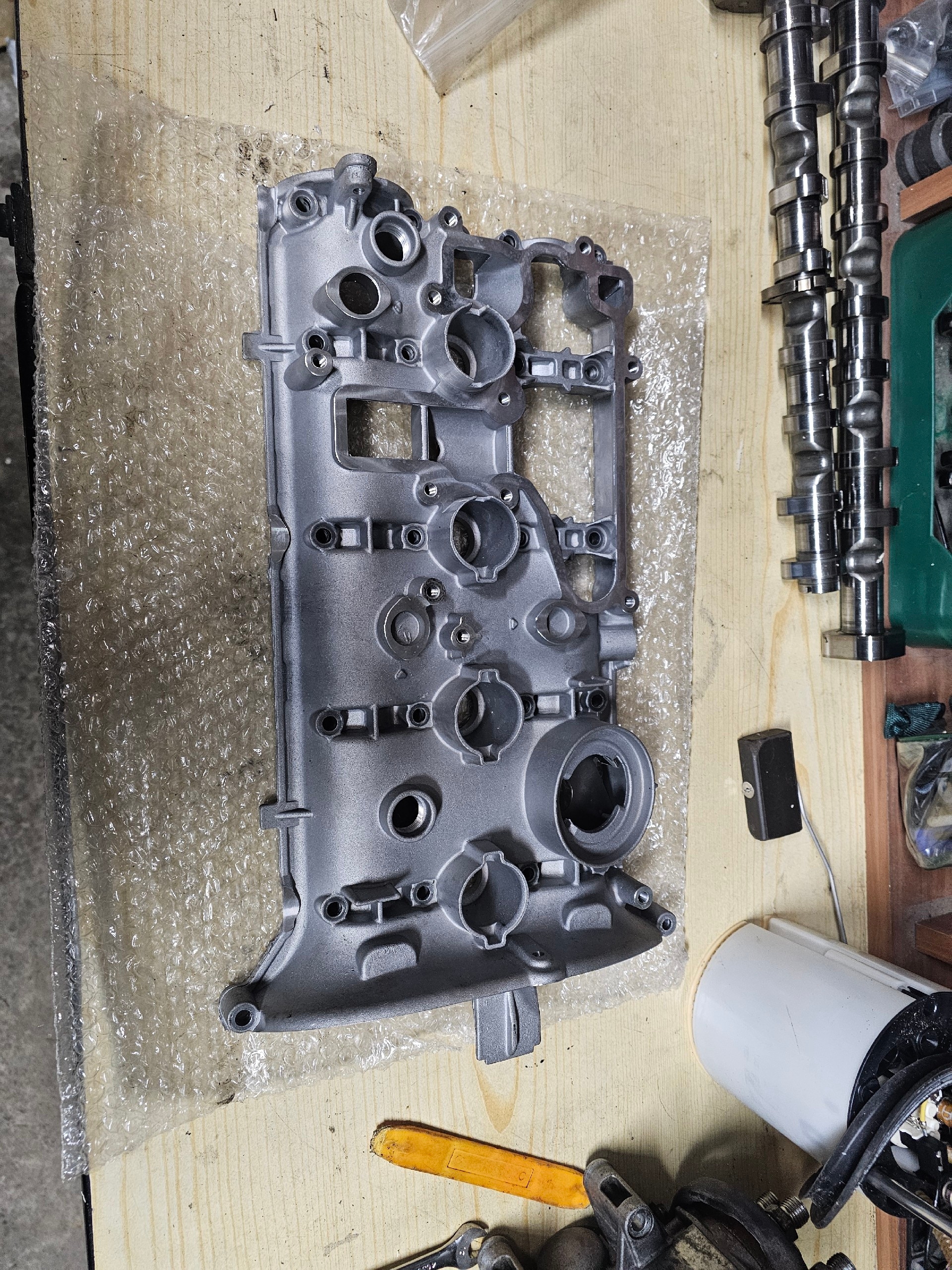 КРИШКА РАСПРЕДВАЛА РОСПОДІЛЬНИКА 1.8/2.0 TFSI EA888 06H103475G + ВАЛИ 
