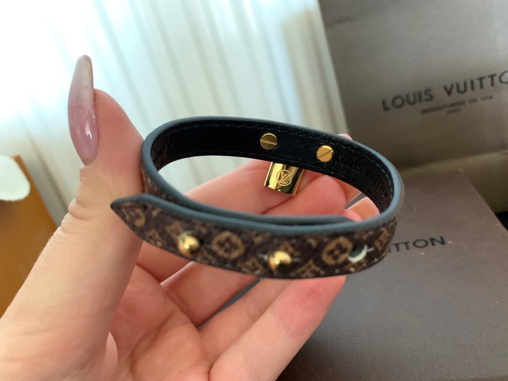 Branzoletka Louis Vuitton m62486 dio118, Łysomice