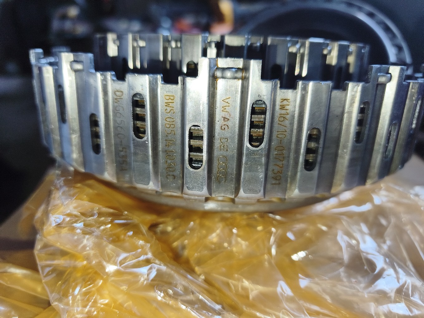 КОРЗИНА ЗЧЕПЛЕННЯ STRONIC DL501 0B5 