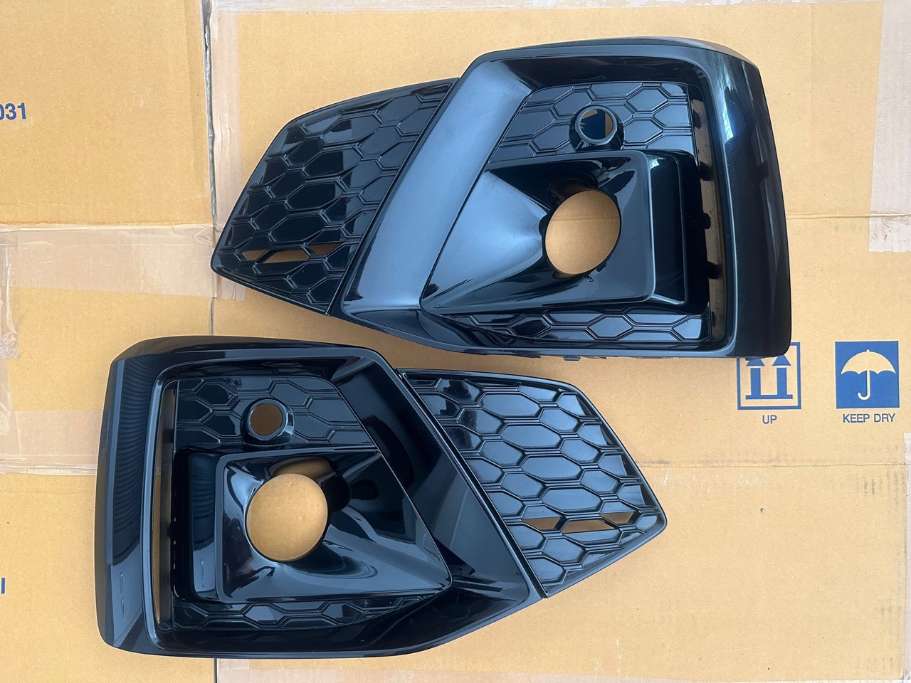 РЕШІТКИ БАМПЕРА AUDI A5 S5 S ТРОСА ACC 8W6807681AC 8W6807682AB 