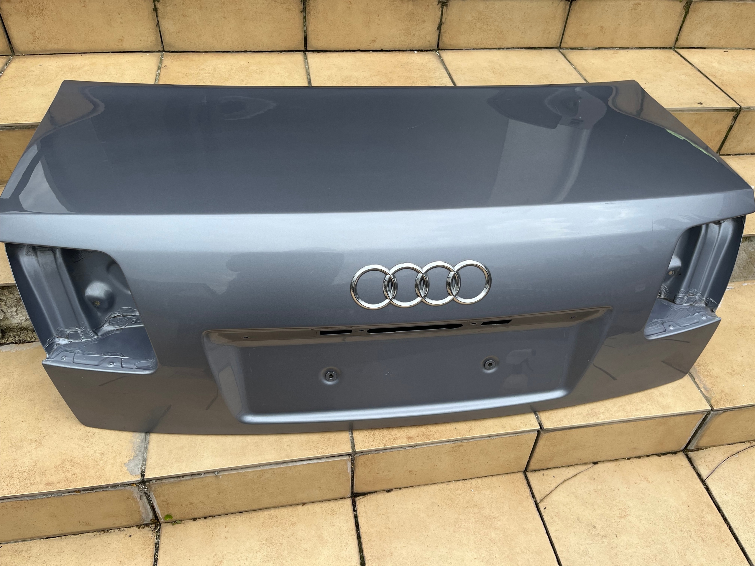 КРИШКА БАГАЖНИКА БАГАЖНИКА AUDI A8D3 