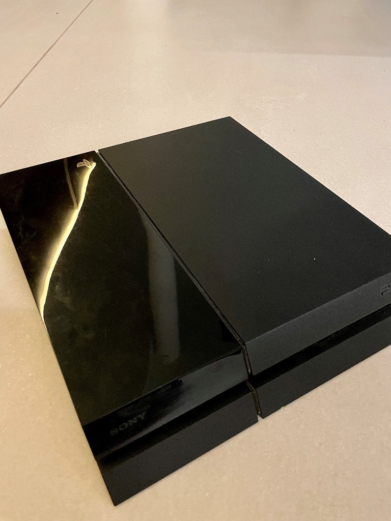 PS4 Model CUH1004A (500GB) plus 8 gier Magdalenka Kup teraz na