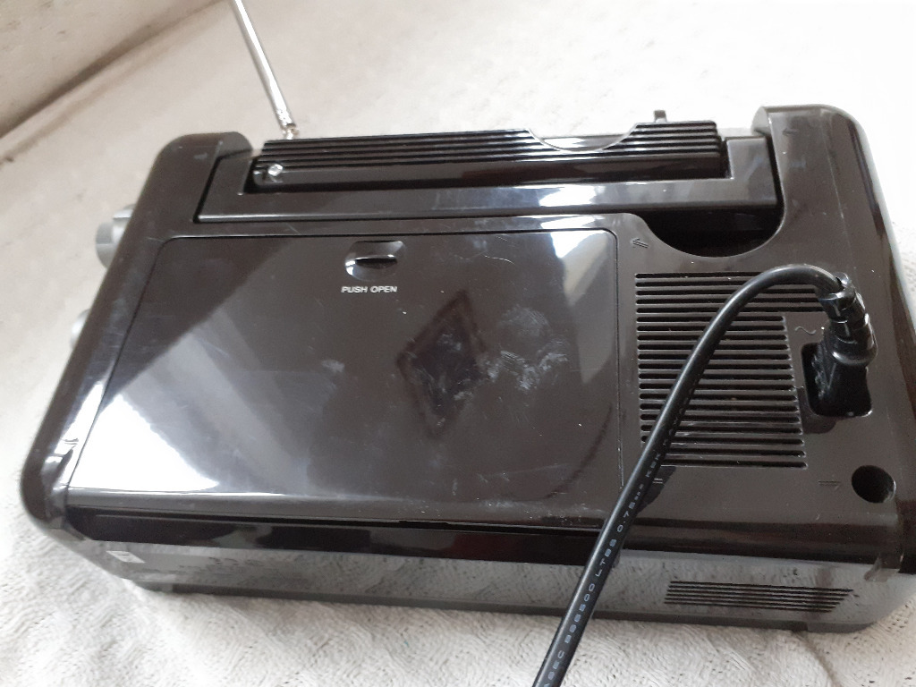 Radio SONY xdrs20 DAB na dzialke garazu lasu Bydgoszcz Licytacja