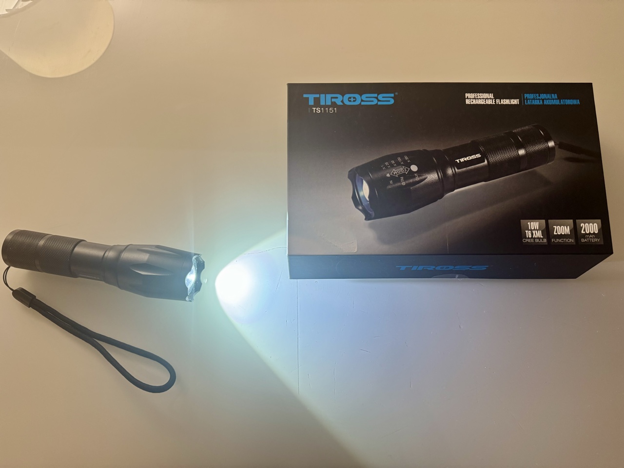 ЛІХТАРИК AKUMULATOROWA TIROSS TS1151- СТАН B. ДОБРИЙ 