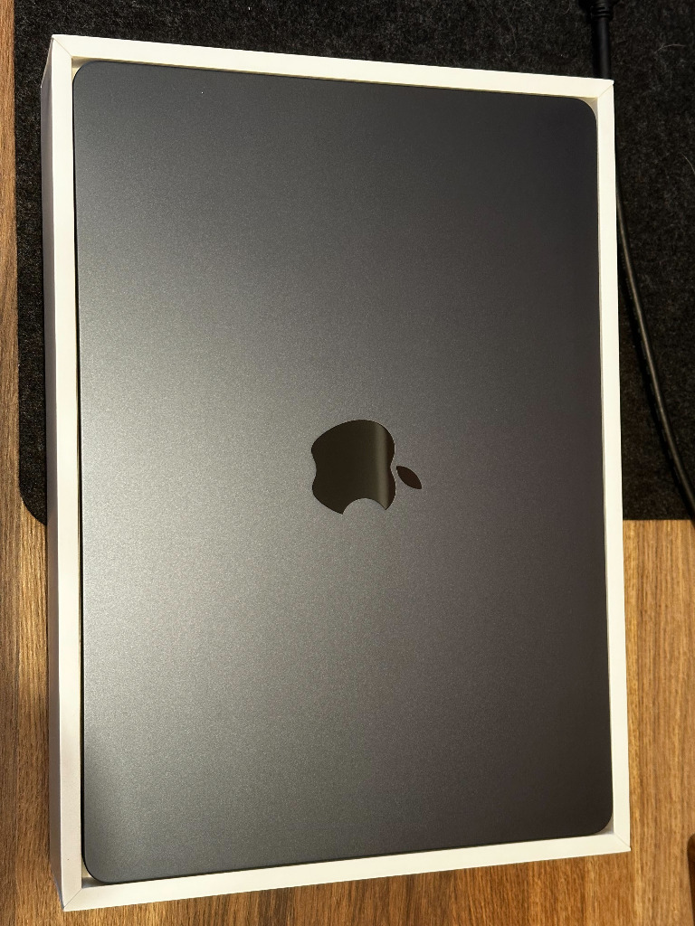 ジャンク！MacBook air m2 16gb 256gb MacBook 中古 販売】MacBook Air M2 / 13インチ / 2022(2024