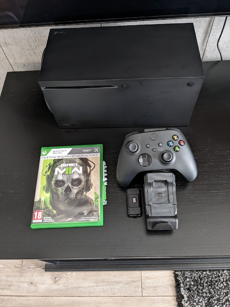 Xbox series X Gwar.do 02.2025r. + Gra + ładowarka Smolec Kup teraz