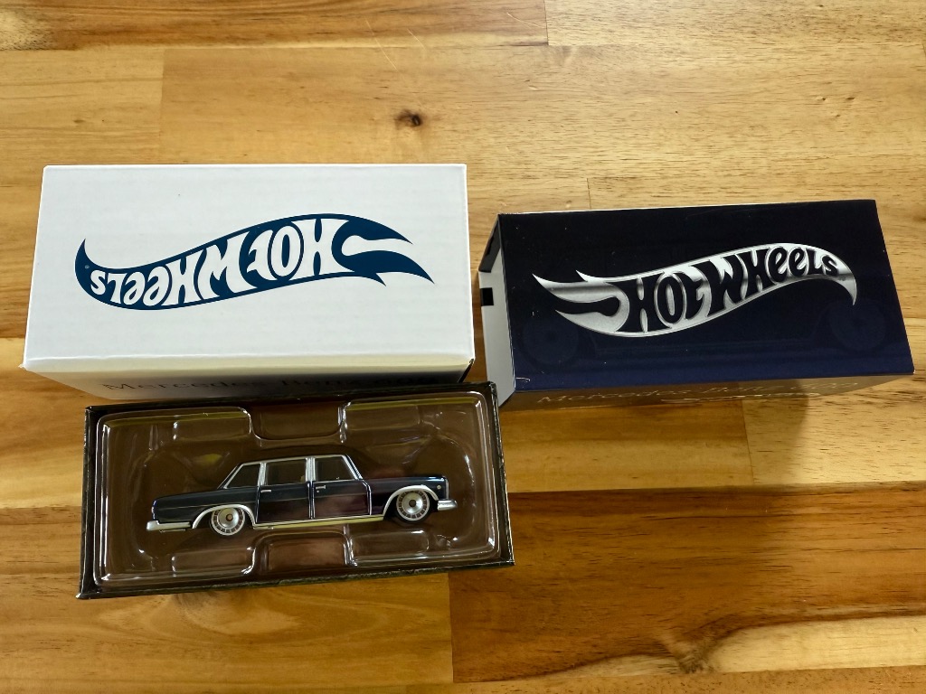 Hot Wheels Collectors RLC Exclusive 1964 MercedesBenz 600