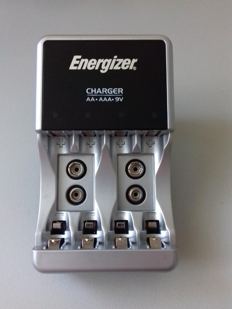 ŁADOWARKA CHARGER ENERGIZER CHCCEU AAA AA 9V Warszawa Kup teraz na