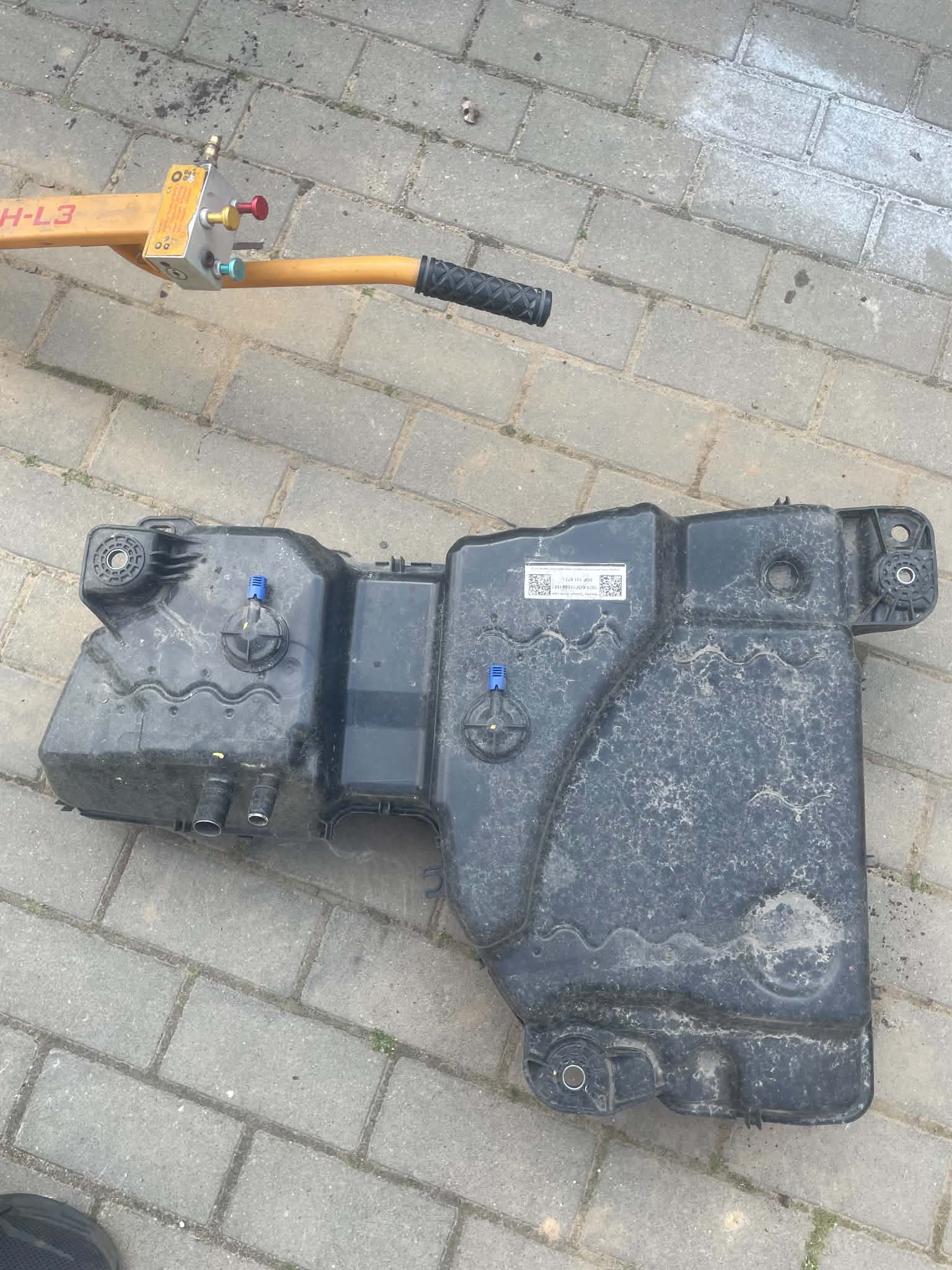 БАК ADBLUE AUDI 5QF 131 877 L 