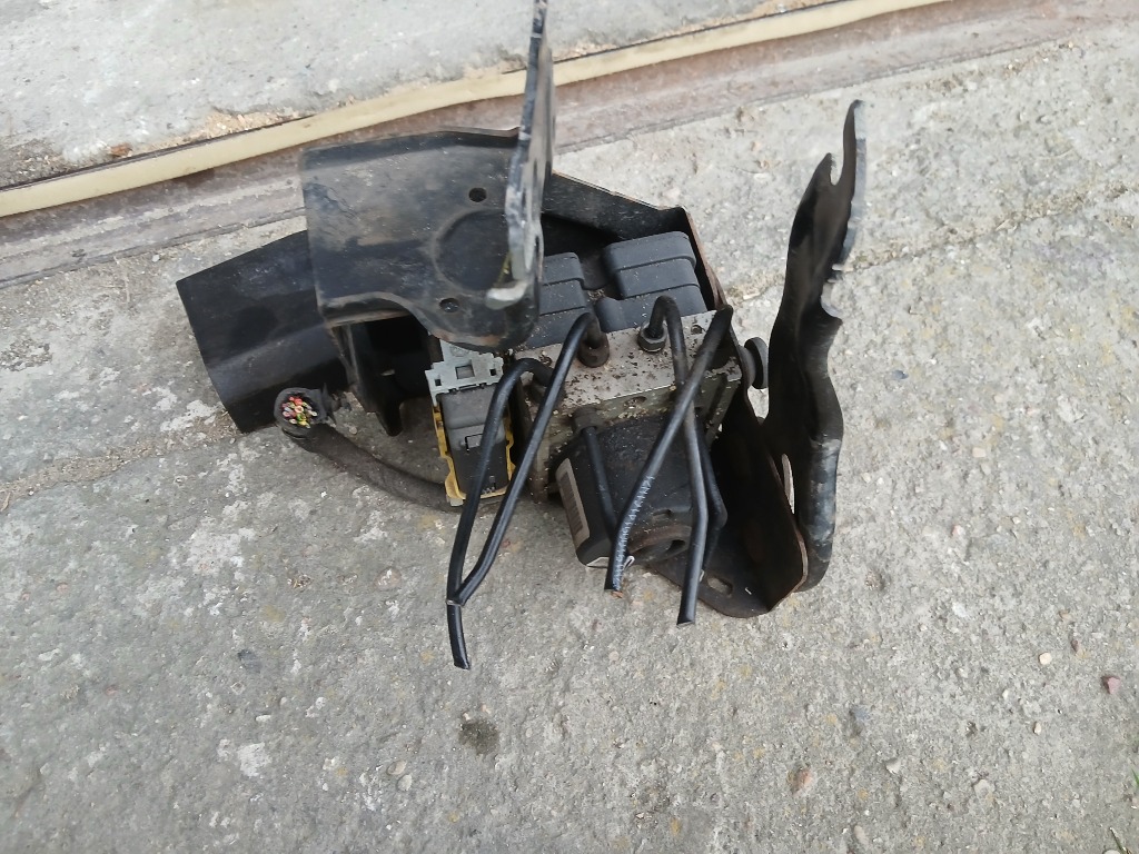 9665343980 НАСОС БЛОК КЕРУВАННЯ ABS PEUGEOT 207 1,4 VTI 2010 