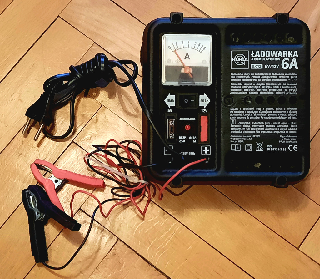ЗАРЯДНИЙ ПРИСТРІЙ ЗАРЯДНИЙ ПРИСТРІЙ AKUMULATOROW АВТОМОБІЛЬНИХ KUKLA BK12 6A (6V/12V) 