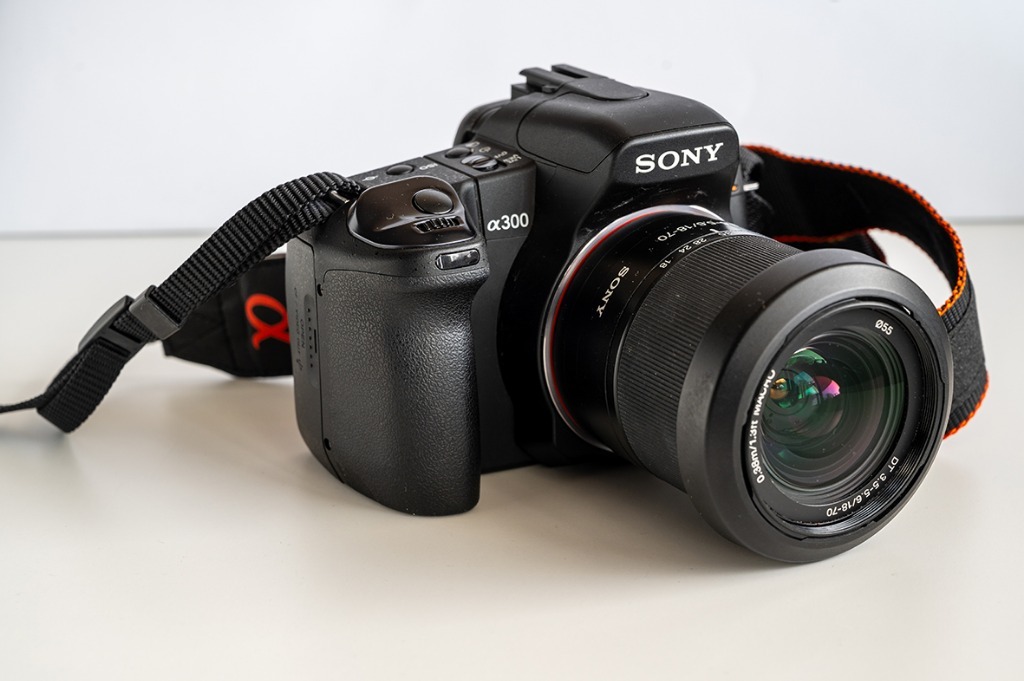 SONY α300 Sony Alpha DSLR-A300 - Optyczne.pl