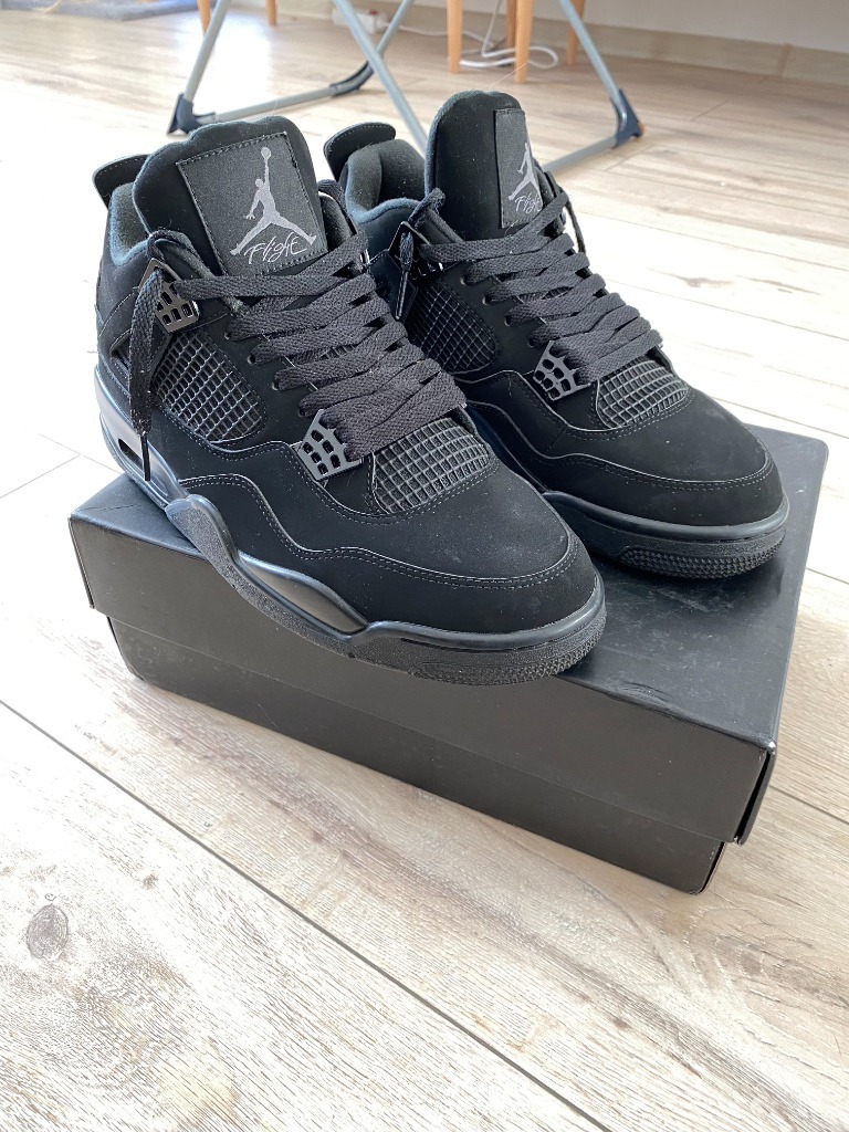 aj4 black cat