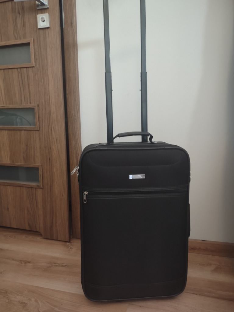 Oryginalna Walizka Primark Carry On. Primark Kraków Kup teraz na