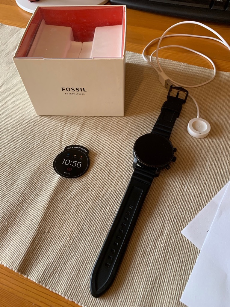 galaxy watch vs fossil q explorist gen 4