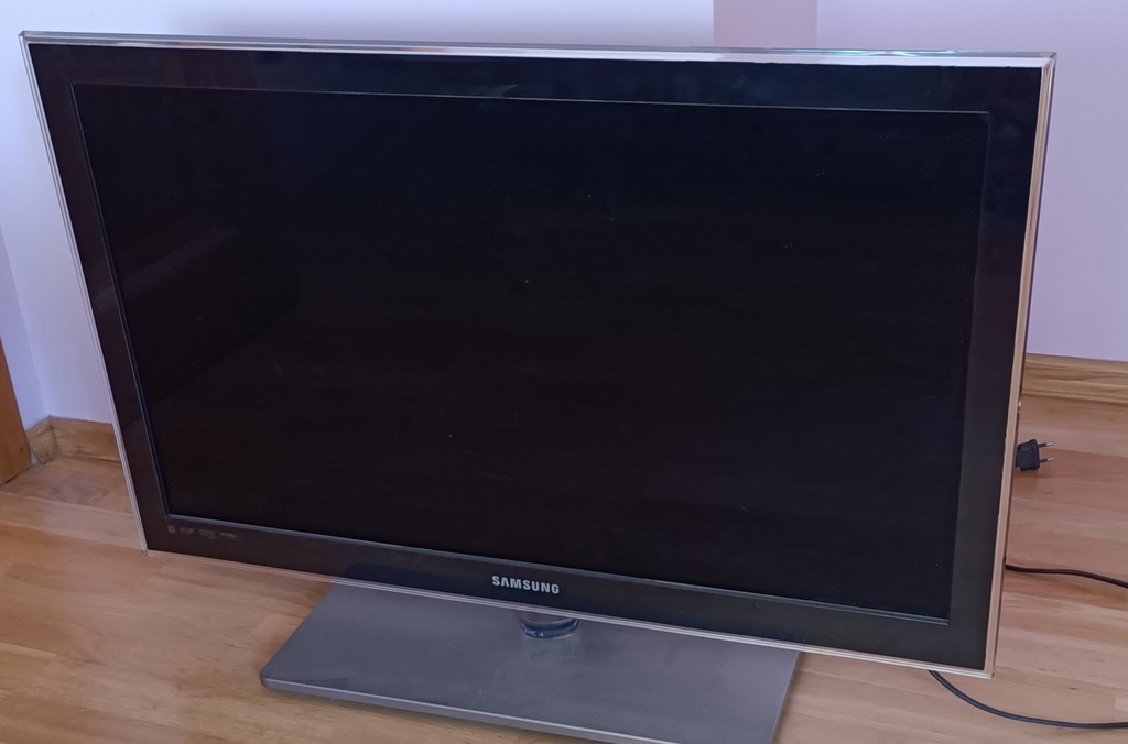 Za Telewizor Kupiony Po Dziesięcioprocentowej Obniżce Cen Państwo Telewizor Samsung 32' LCD | Bielsko-Biała | Kup teraz na Allegro Lokalnie