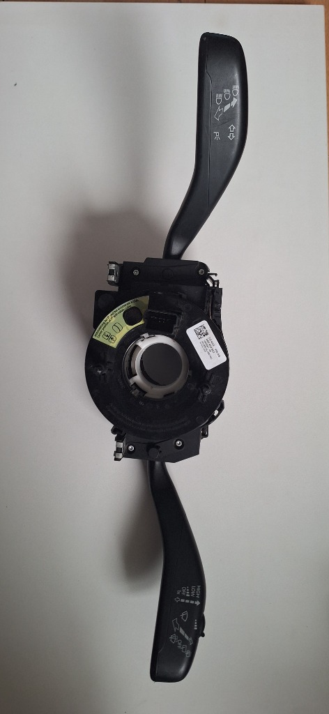 ПЕРЕМИКАЧ КОМПОЗИТНИЙ ПІДРУЛЬОВИЙ СТРІЧКА 6R0953507 SKODA FABIA ROOMSTER VW SEAT 