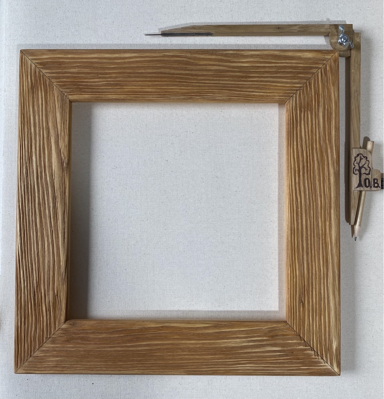 Rama Prostokątnego Obrazu Wykonana Jest Z Drewnianych Listew Drewniana rama do obrazu 36cm x 36cm (stara sosna) | Swarzedz | Kup