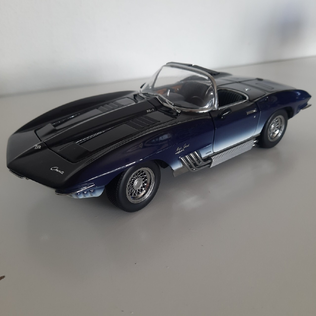 Chevrolet Corvette mako shark ut models 1:18 | Świnoujście | Kup