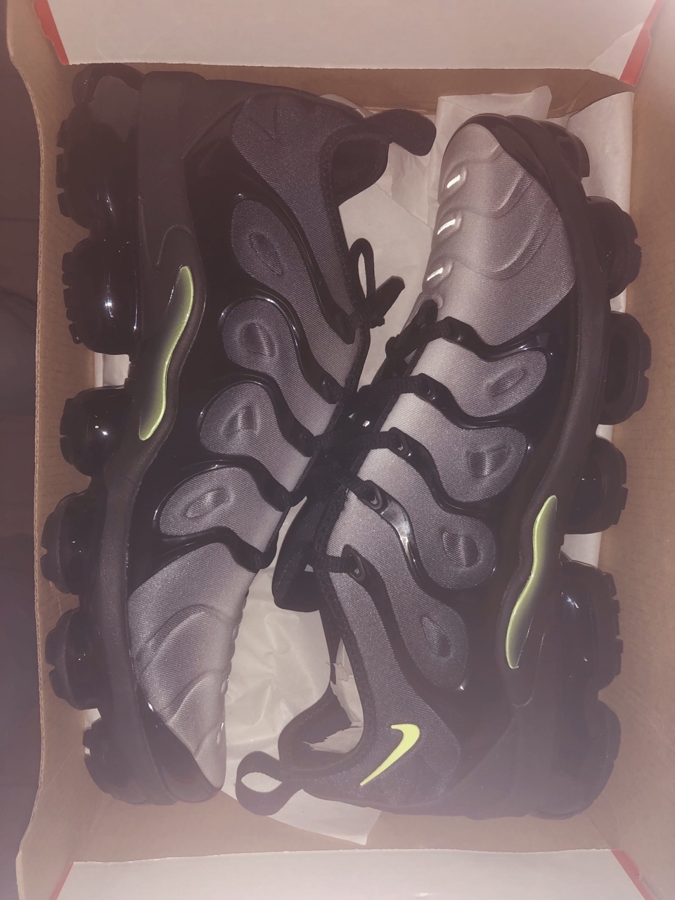 nike vapormax plus black volt white