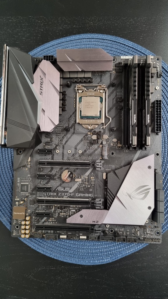 I7 8700k Asus Strix Z370F Gaming DDR4 2x8gb 16gb Patriot