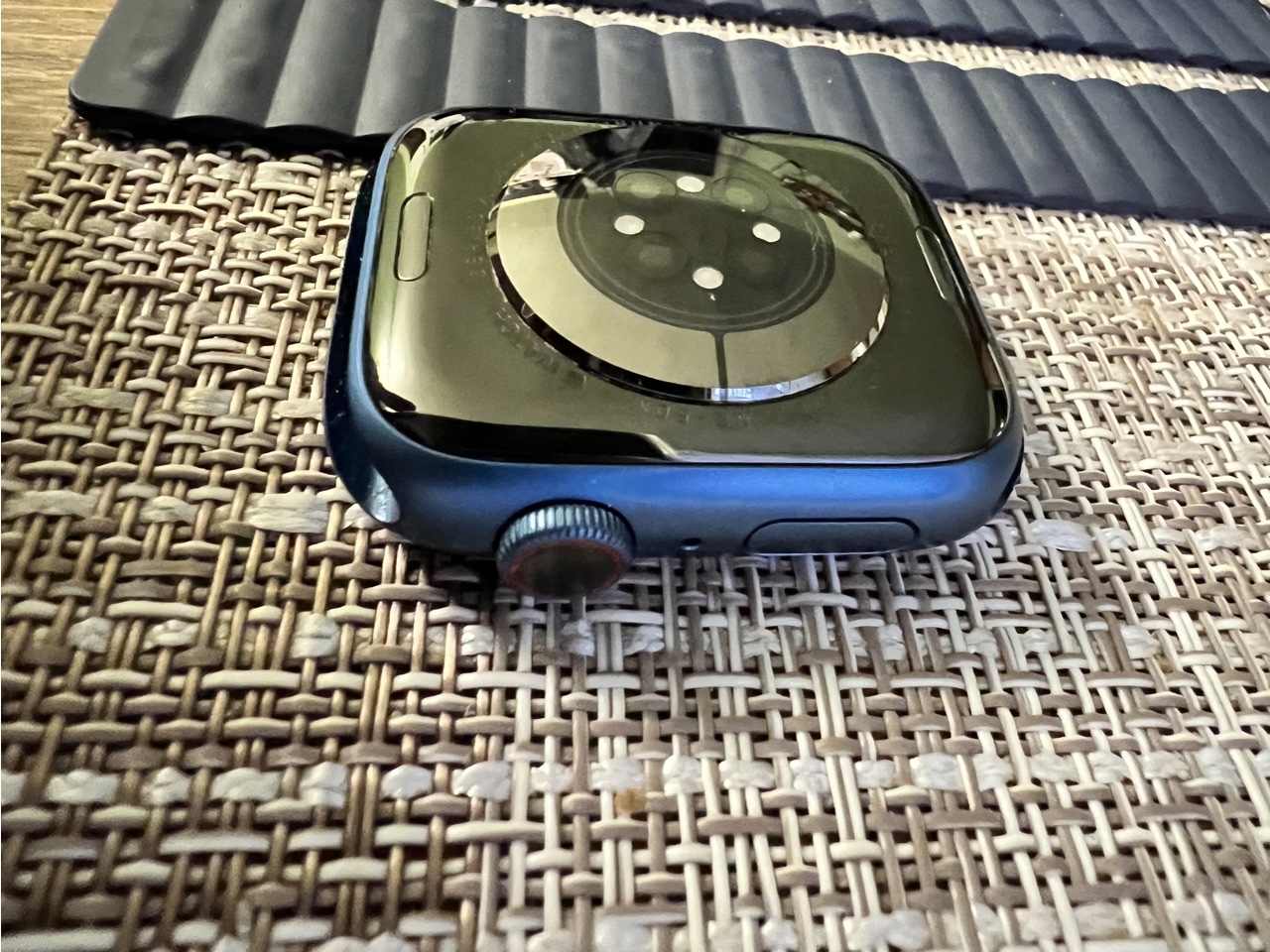 e sim iwatch