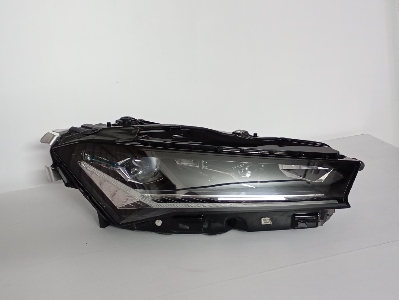SKODA SUPERB IV ФАРА ПРАВА ПОВНИЙ LED (СВІТЛОДІОД) 3P1941016B 