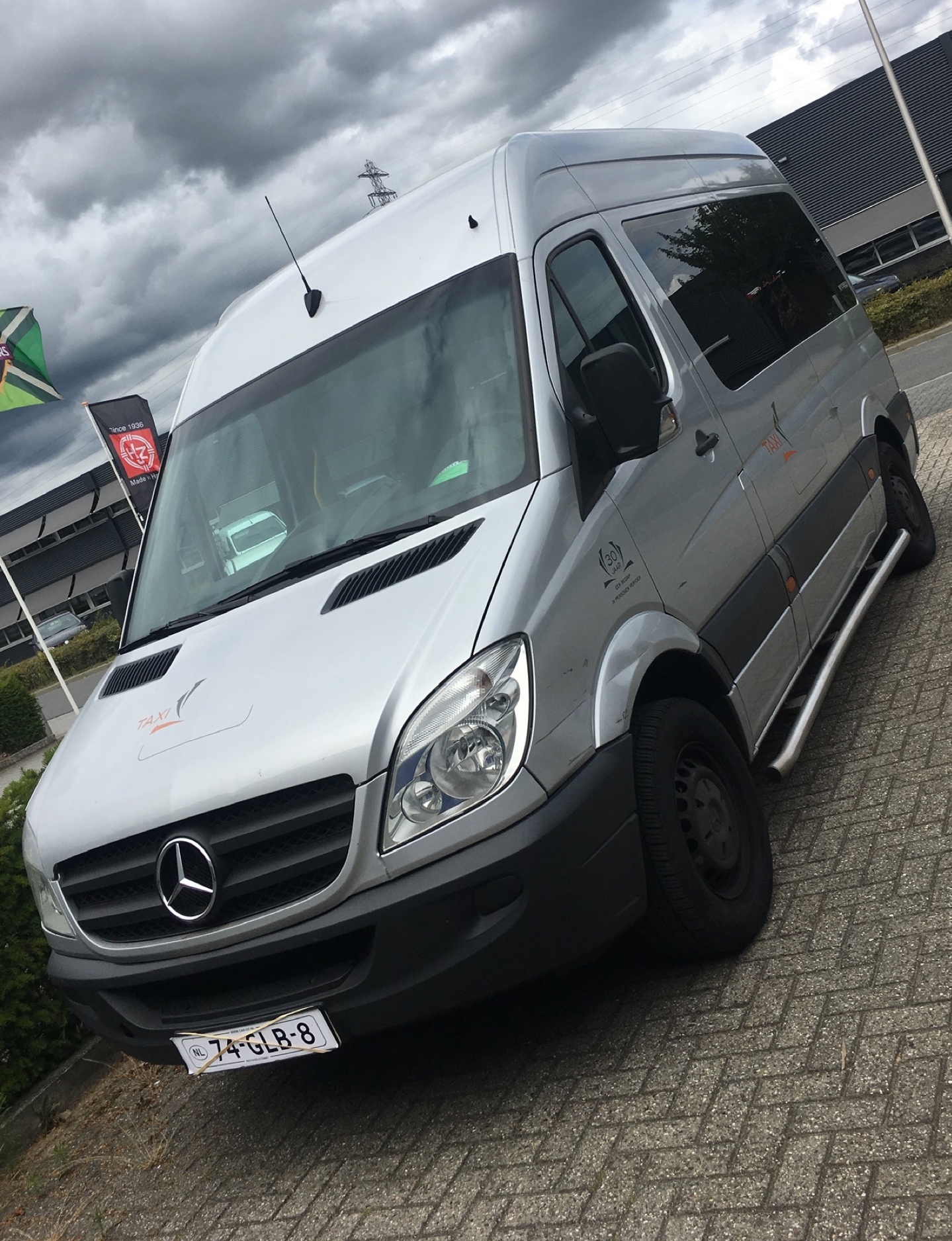 Mercedes sprinter osobowy 9 kamper winda inwalidzk Cena