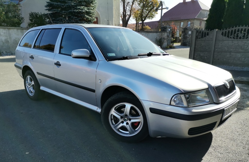 Samochód osobowy Skoda Octavia kombi 1,6 + LPG | domaniów | Ogłoszenie ...