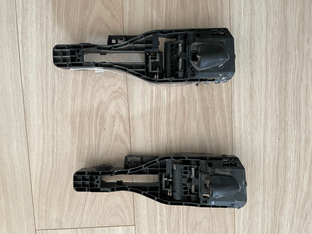 КРІПЛЕННЯ РУЧКИ ДВЕРІ PORSCHE PANAMERA 971839886 