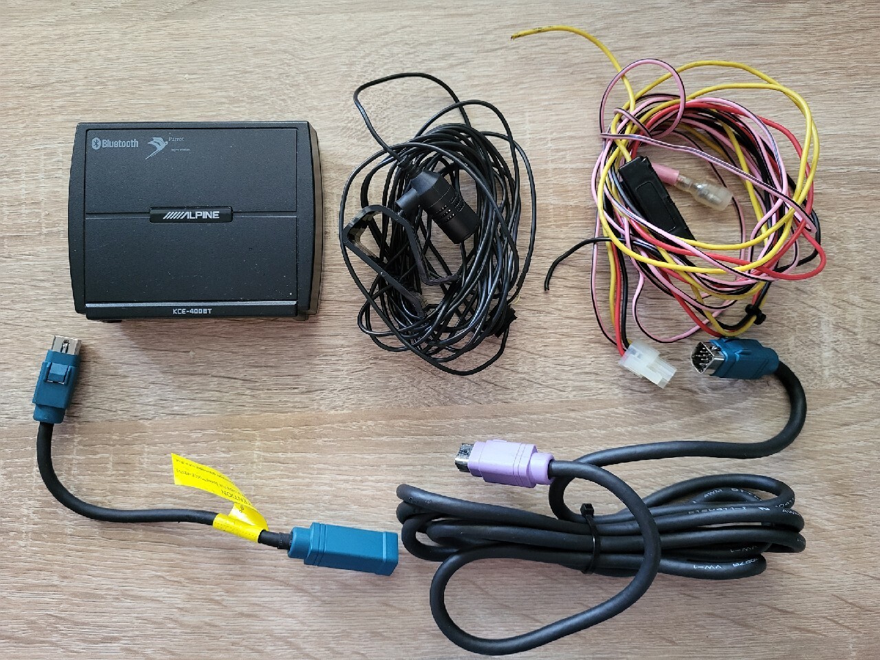 ALPINE KCE400BT Moduł Bluetooth Audio Streaming Stare Budy Kup