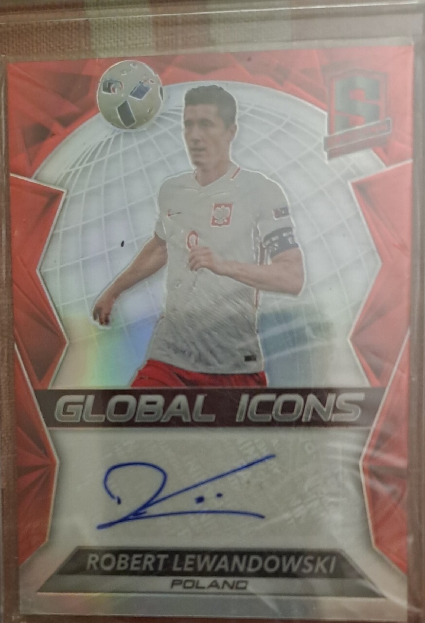 Robert Lewandowski Global Icon Panini | Łódź | Kup teraz na Allegro ...