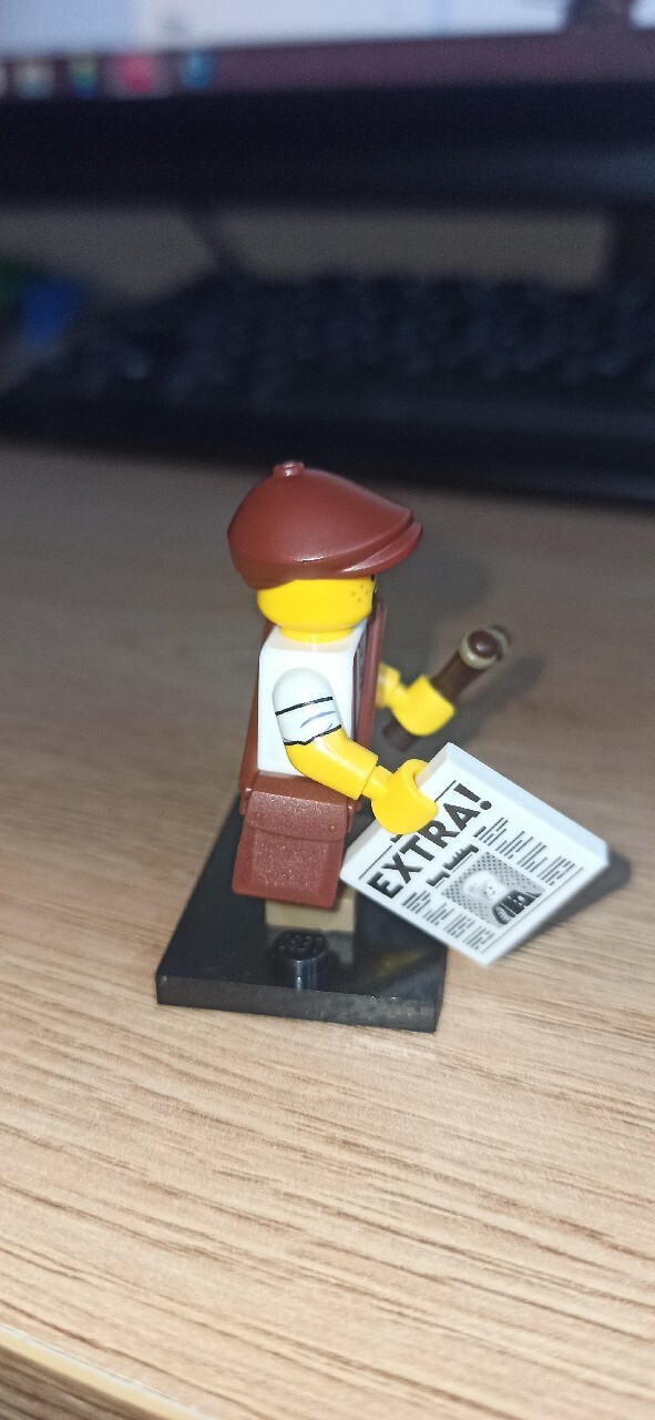 Lego figurka seria 24 Gazeciarz col24 | Sandomierz | Kup teraz na ...