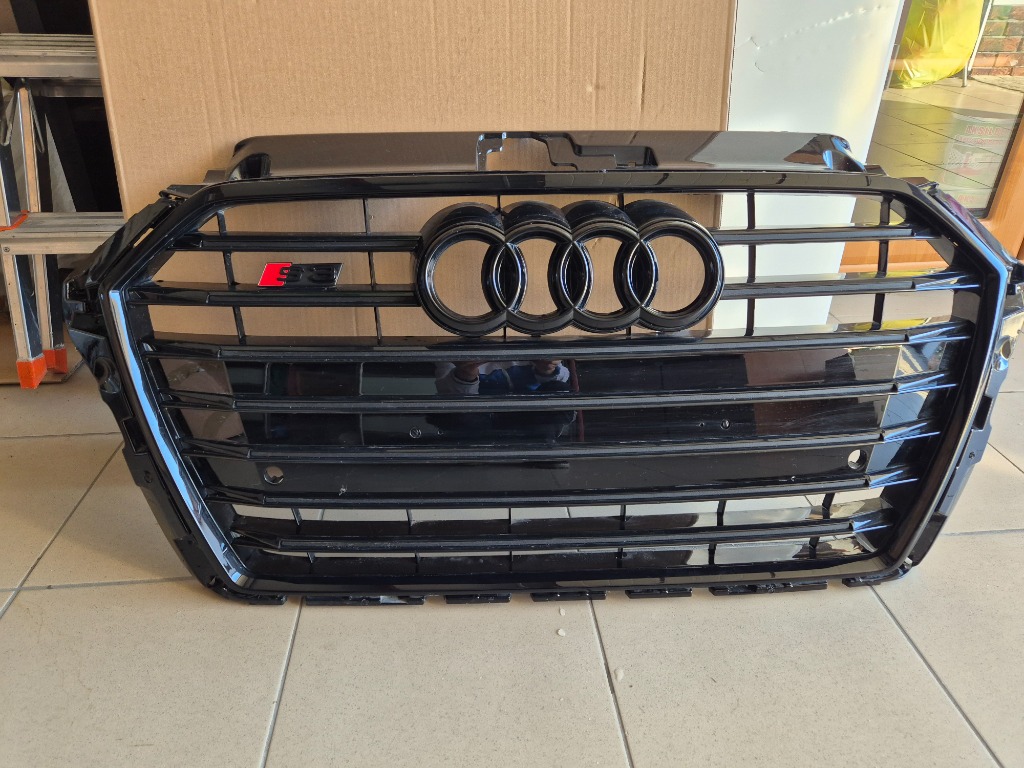 РЕШІТКА РАДІАТОРА РЕШІТКА AUDI S3 8V3853651AC РЕСТАЙЛ 2016-28V3853651AC РЕСТАЙЛ 2016-2019R019R 